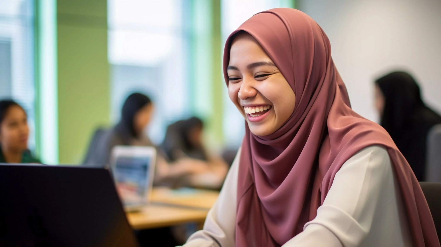 Experienced instructors and global access for Online Islamic Classes in Kerala & worldwide